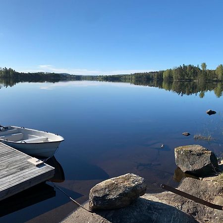 Cozy Cottage By The Lake, Charlottenberg Åmotfors Екстериор снимка