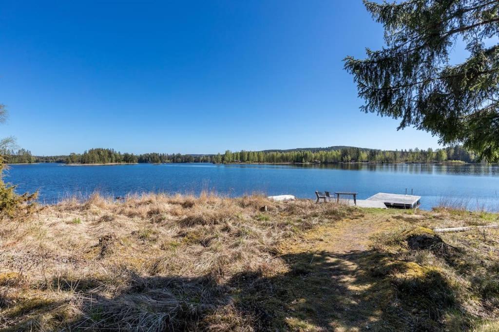 Cozy Cottage By The Lake, Charlottenberg Åmotfors Екстериор снимка