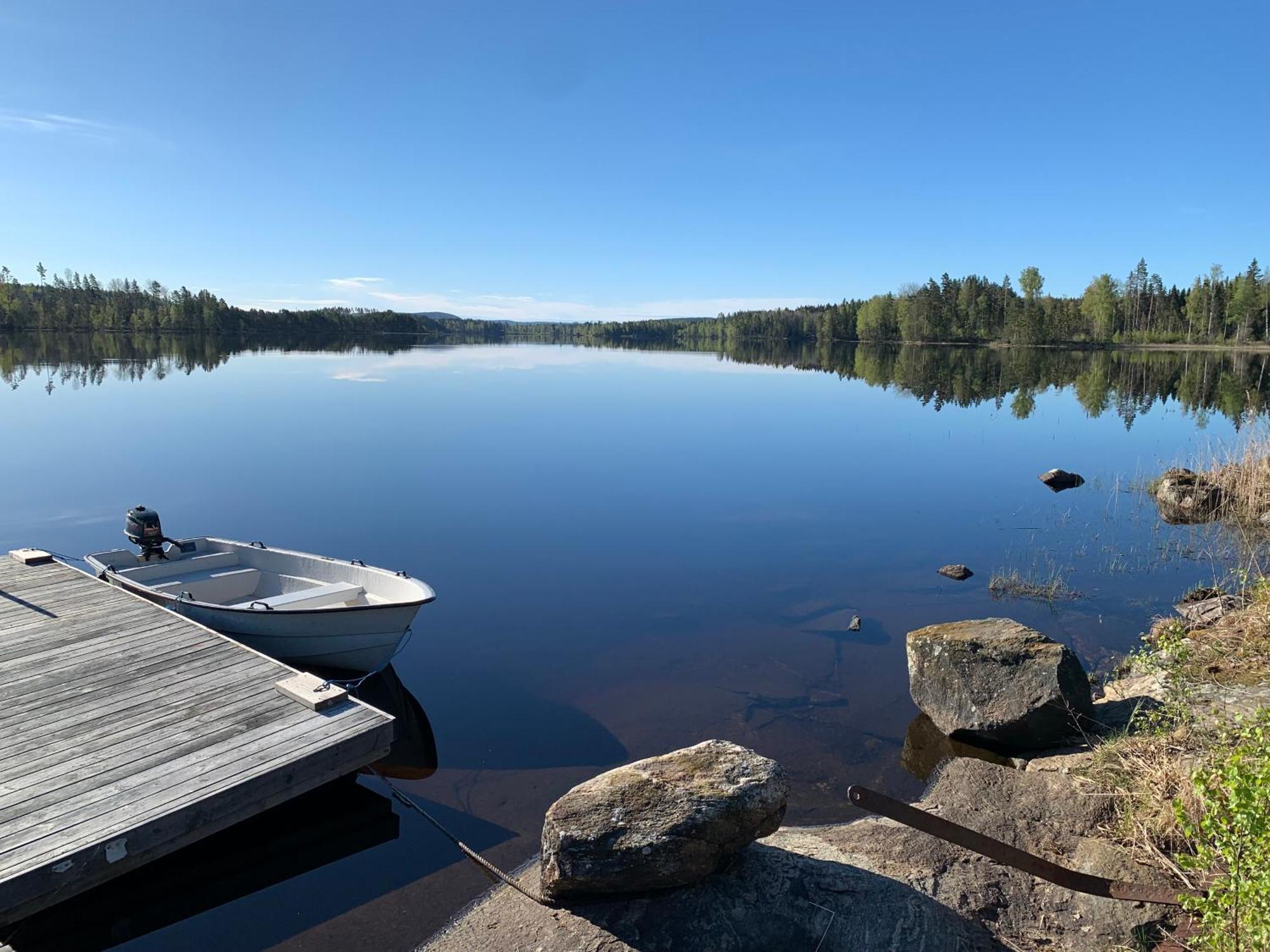 Cozy Cottage By The Lake, Charlottenberg Åmotfors Екстериор снимка